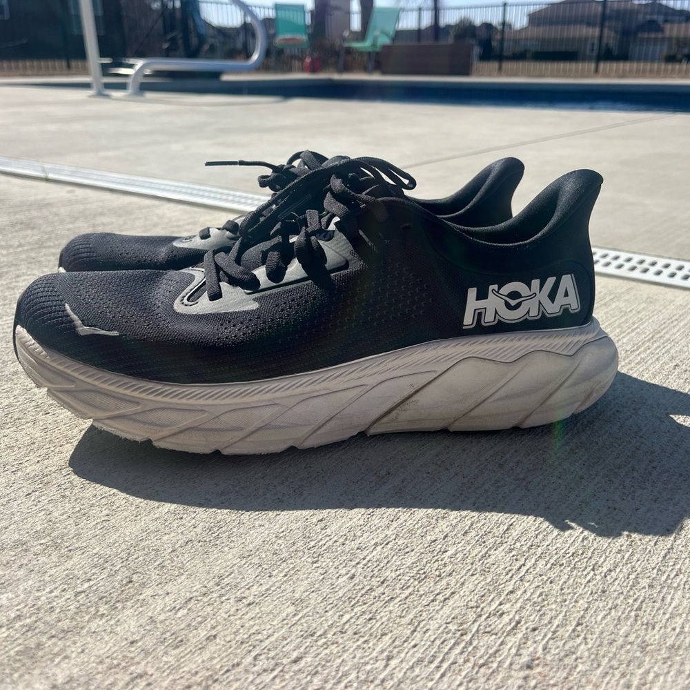 Hoka Arahi 7